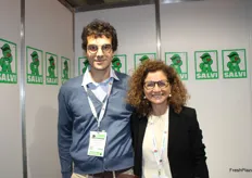 Jacopo Diamanti and Isabella Palumbo from UNACOA-Salvi. UNACOA markets the Salvi brand worldwide for kiwifruit, pears, apples, table grapes, citrus, strawberries, and stone fruits. The group directly manages 1,700 hectares of production owned by the Salvi family and 1,000 associated growers belonging to the Italian producer organisations AFE and CJO.