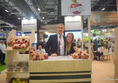 Adam Poyewski and Katarzyna Szymoniok for Rajpol, a Polish apple exporter.