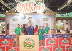 In the middle is Steven Cecarelli, with the full Farm Fresh Produce team. They are specialists in Sweet Potatoes and are based in the United States.