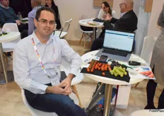 Elad Mardix from Clarifruit promoting their new Quality Control platform