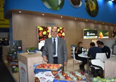 Enrique O. Grisanti, Director of Tres Ases who produce apples and pears in Argentina. The pear season began in January and is going good so far. It is expected to last throughout March.