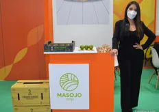 Maria Pilar Jauregui from the Masojo Corp with avocados from Peru.