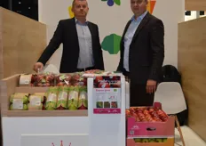 Krzysztof Jasnosz and Lukasz Michalak from Agro Queen, Poland -the company will be starting the apple export in 2-3 weeks, the production and quality is up on last year.