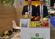 Ewabis mainly produce apples, but they also grow a variety of vegetables. Piotr Porosa and Pawel Napiorkowski were at the stand.