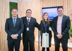 LATAM Cargo is investing in sustainable solutions. The stand is decorated with moss,  a living organism. After the exhibition the moss will be brought back to the companies offices in Frankfurt and it will be resued in future trade shows. On the photo are Alexandre Silva, Juan Manuel Rojas, Desiree Aramburu Gaberscik and Jefferson Barbosa.